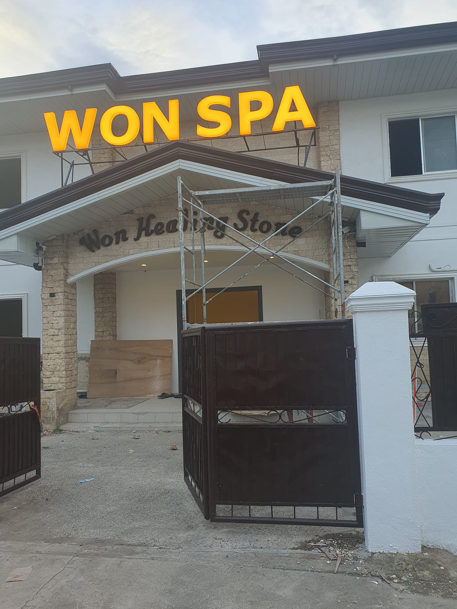 WONSPA maribago branch now hiring receptionist  massage therapist 
• Female Massage Therapists
• Receptionist image