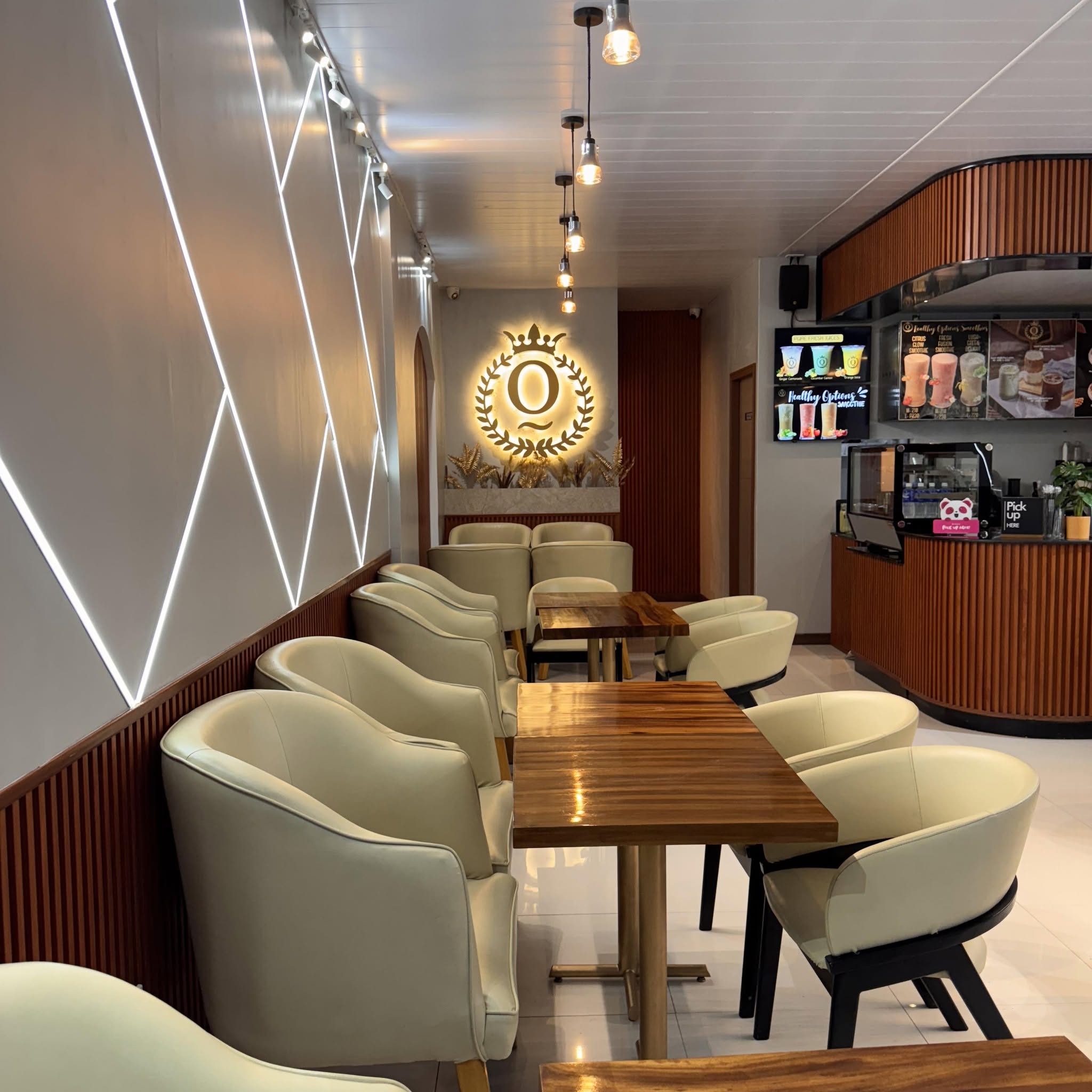WE ARE HIRING!
BARISTA
KITCHEN COOK
image
